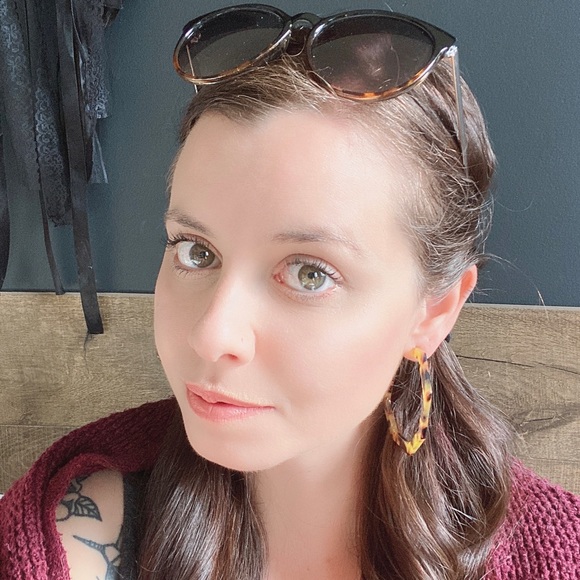 Meet your Posher, Gillian - Picture 2 of 7